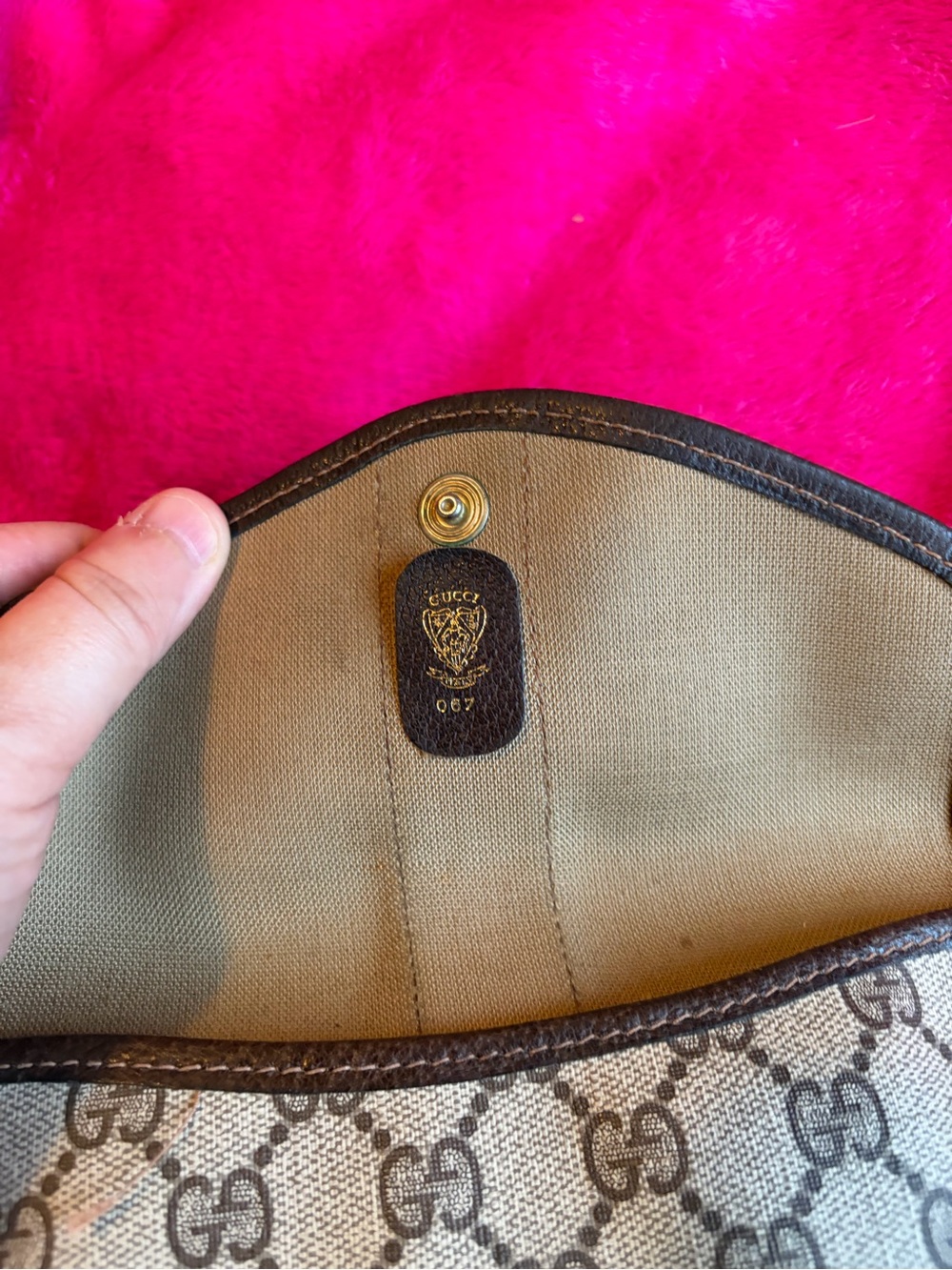 Gucci Brown GG Canvas Clutch with Green-Red Web Stripe - Picture 3 of 6